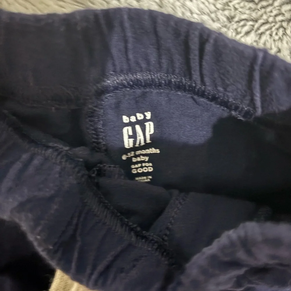 Baby Gap Striped Baby Onesie and Navy Shorts Set, 6-12 mos